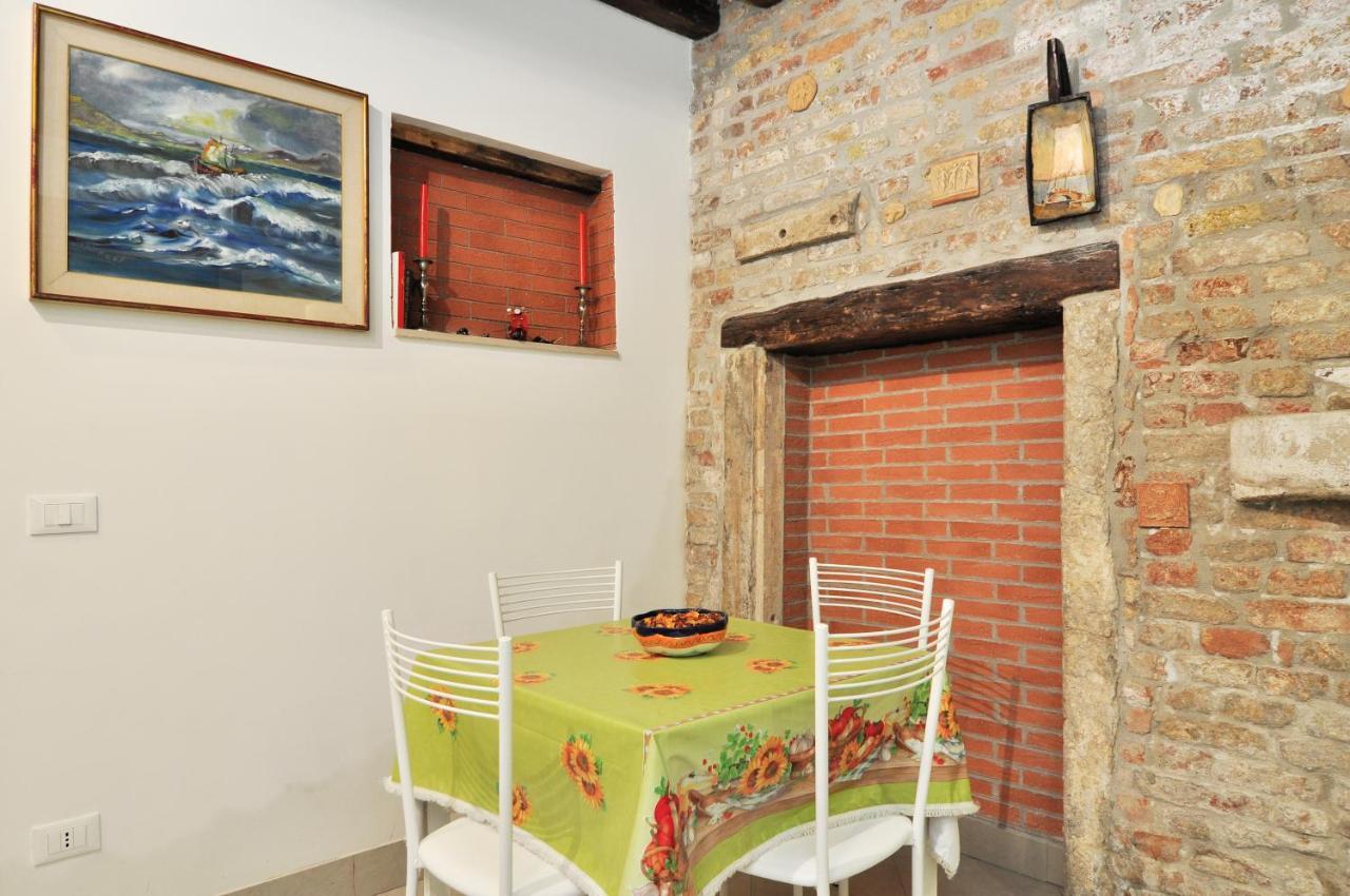Cozy Apartment Near Rialto Bridge/ St.Mark Square 베니스 외부 사진